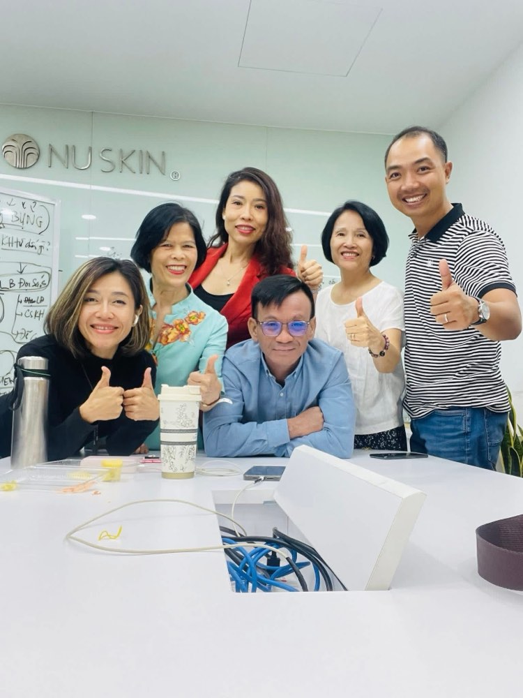 Cùng anh chị em Nu Skin